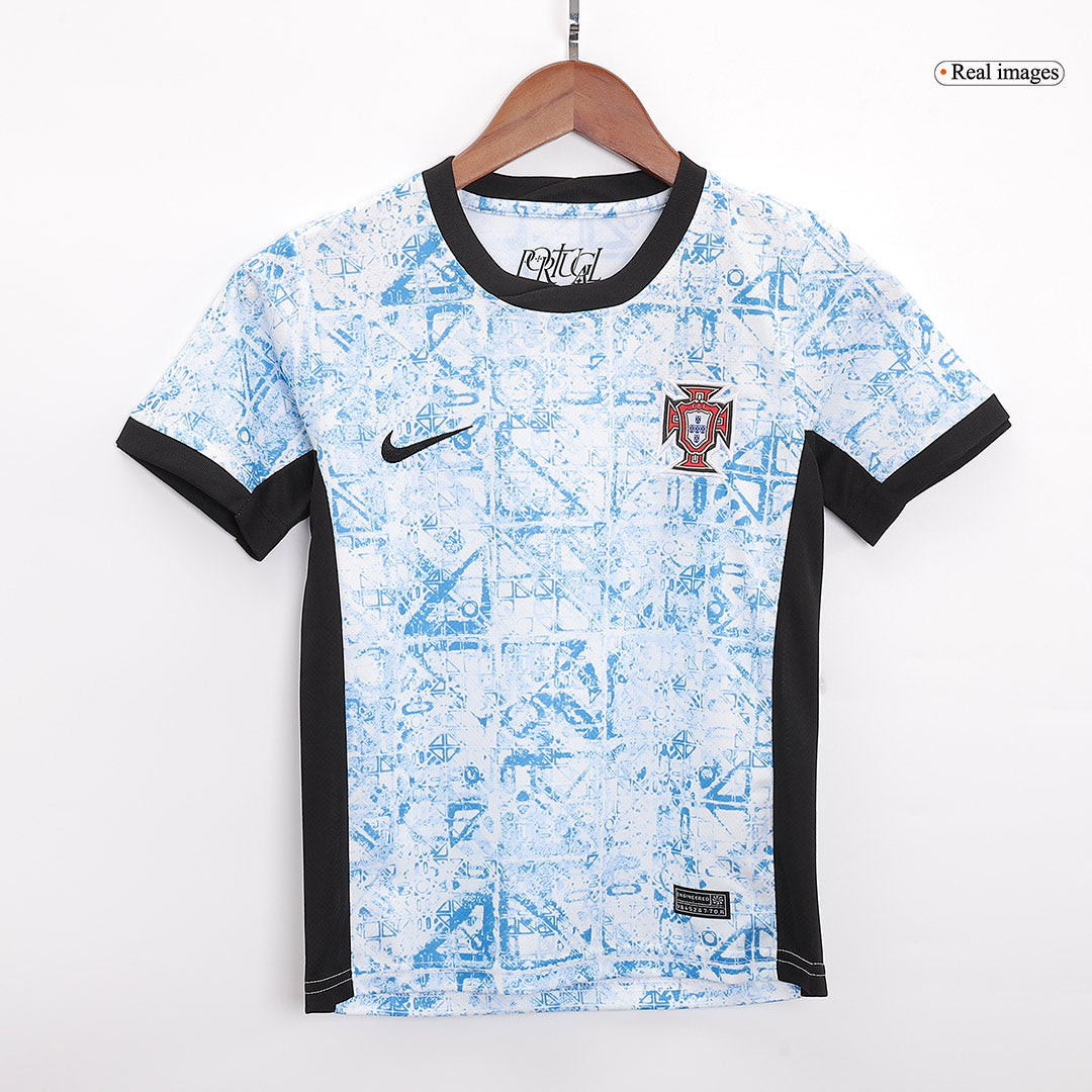 Equipación visitante de Portugal para niños (camiseta y pantalón corto) para la Eurocopa 2024