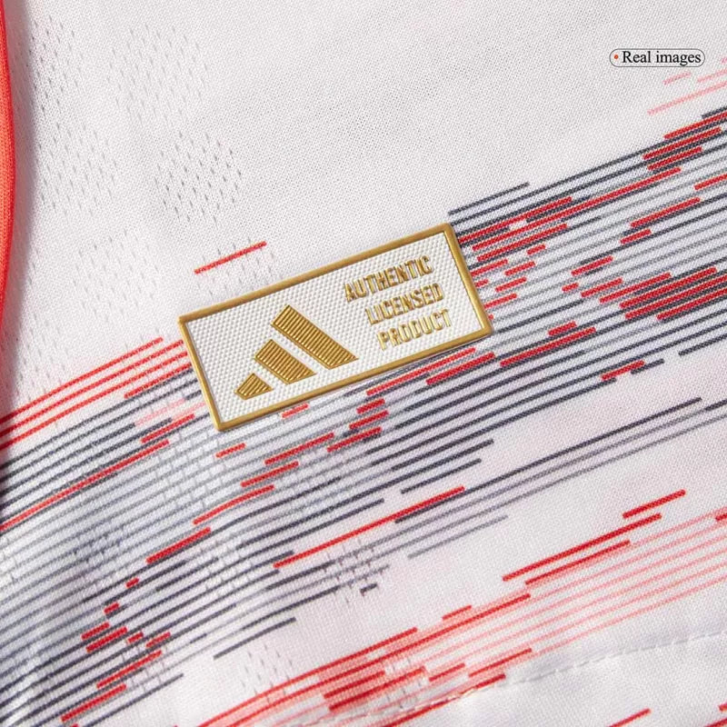 Camiseta de fútbol visitante del Bayern Múnich 2025/26 (versión jugador)
