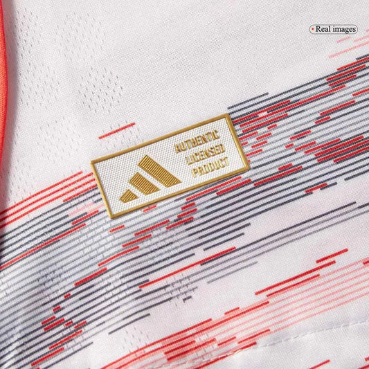 Camiseta de fútbol visitante del Bayern Múnich 2025/26 (versión jugador)