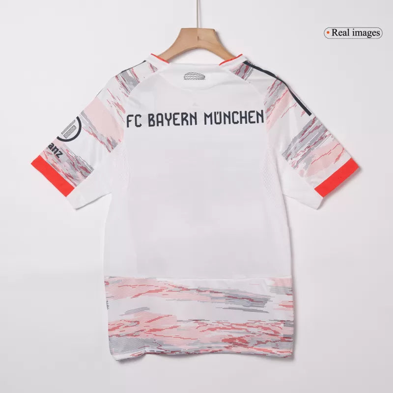 Camiseta de fútbol visitante del Bayern Múnich 2025/26 (versión jugador)