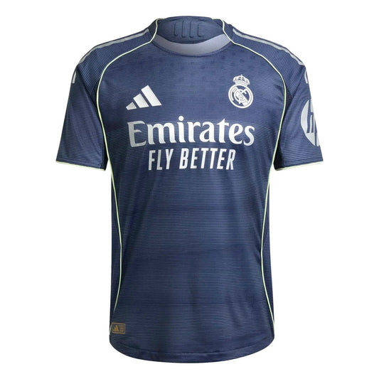 Camiseta de fútbol visitante del Real Madrid 2025/26 (versión jugador)
