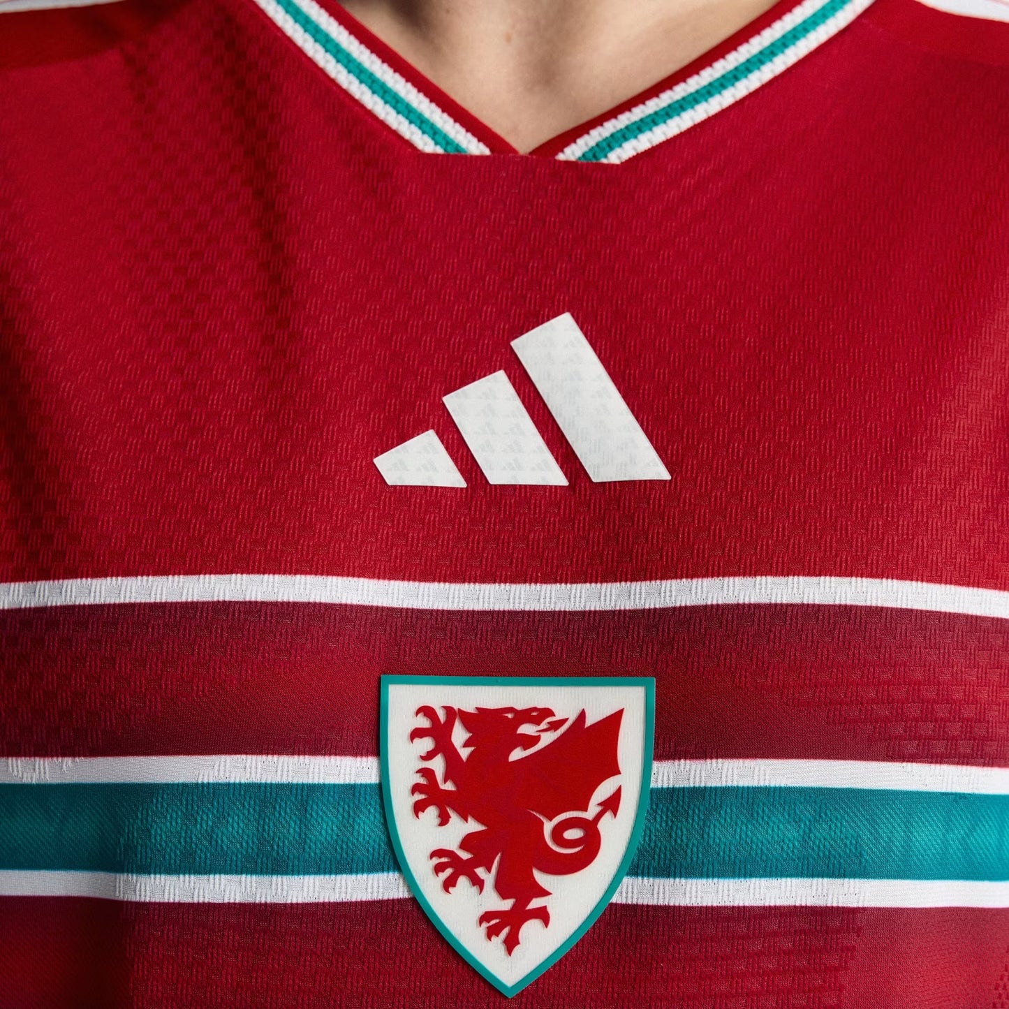 Player Version Wales Home Soccer Jersey 2026 - Slim Fit