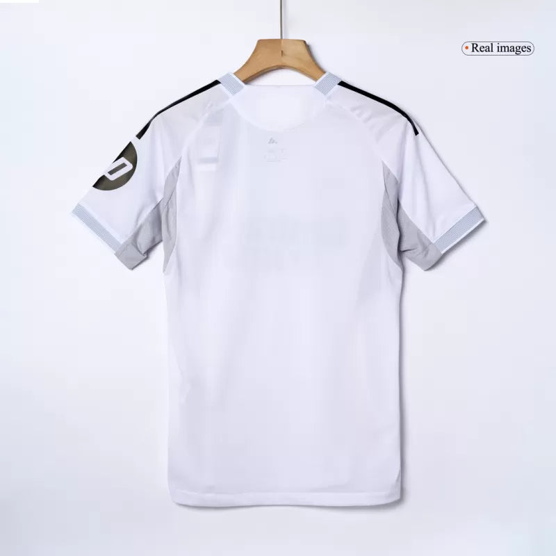 Camiseta de fútbol local del Real Madrid 2025/26, versión de jugador