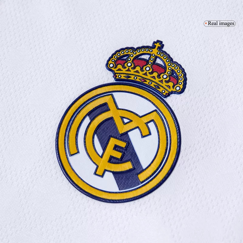 Camiseta de fútbol local del Real Madrid 2025/26, versión de jugador