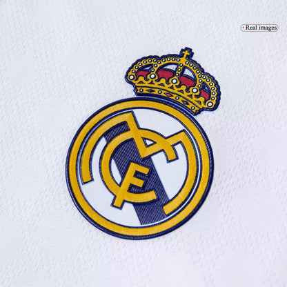 Camiseta de fútbol local del Real Madrid 2025/26, versión de jugador
