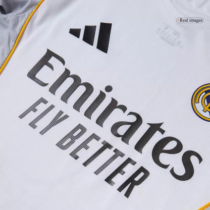Camiseta de fútbol local del Real Madrid 2025/26, versión de jugador