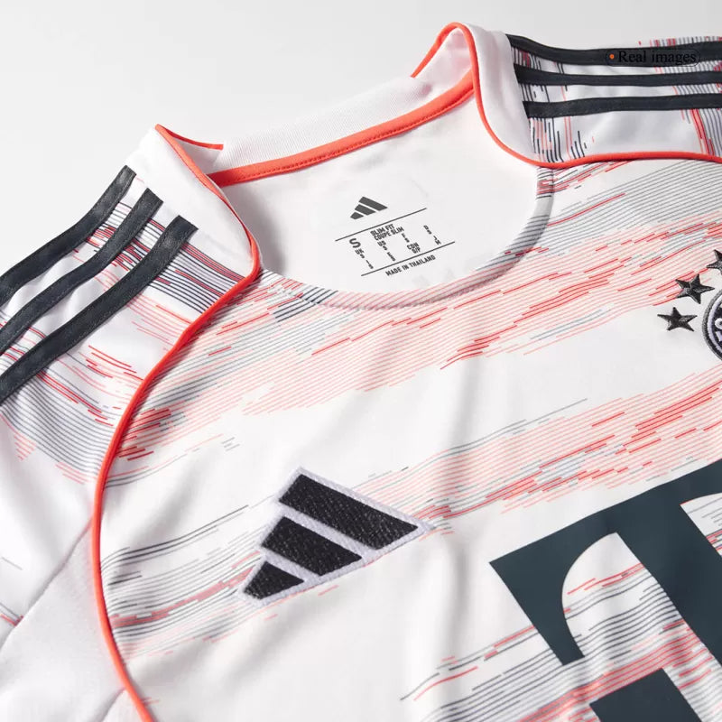 Camiseta de visitante del Bayern Múnich 2025/26
