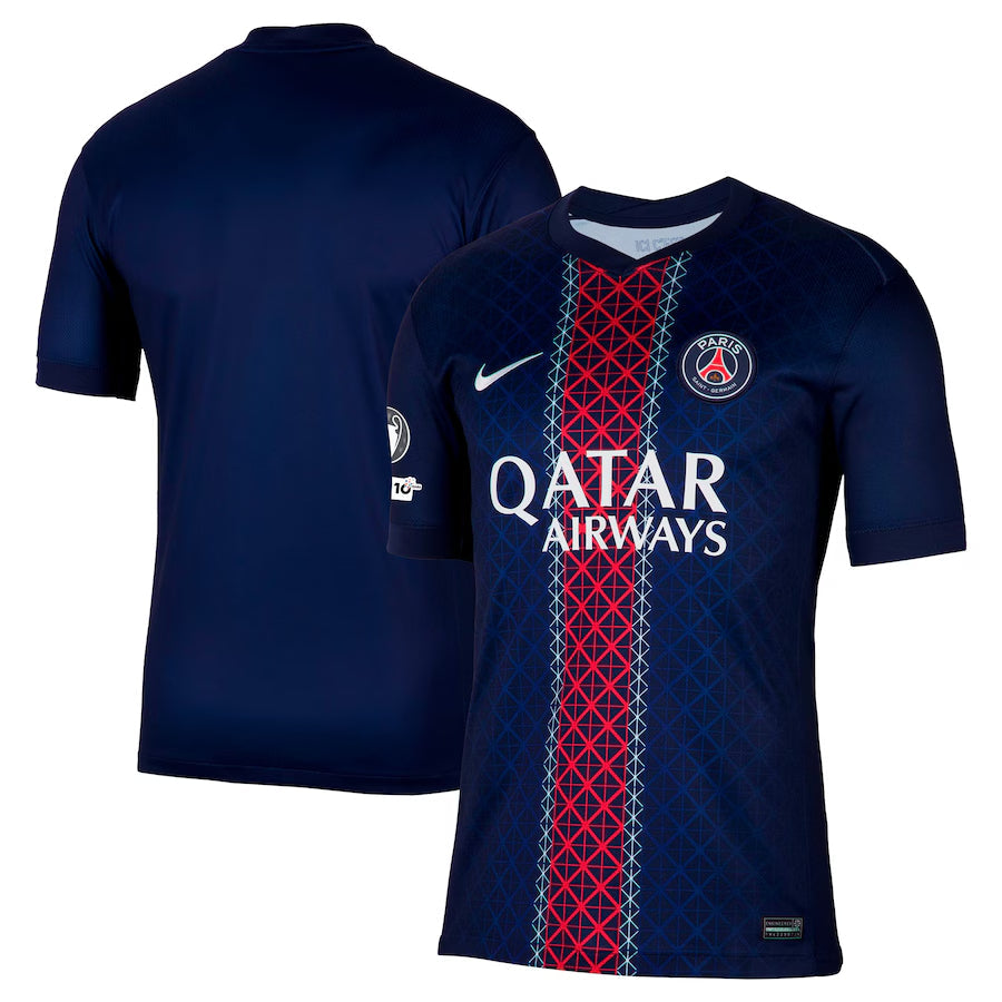 Camiseta de local del PSG 2025-26 con la Champions League y el escudo del 10.º aniversario de la Fundación UEFA