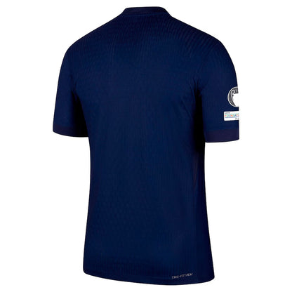 Camiseta de local del PSG 2025-26, versión jugador, con insignia de la Champions League y del 10.º aniversario de la Fundación UEFA